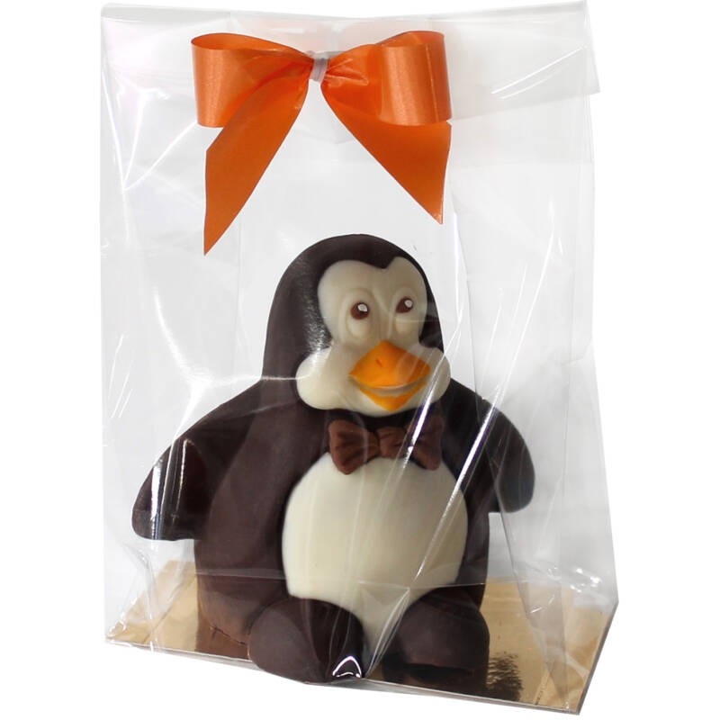 Pinguino di cioccolato artigianale realizzato da PLusia di Veggiano